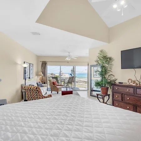 Beach Pointe 101